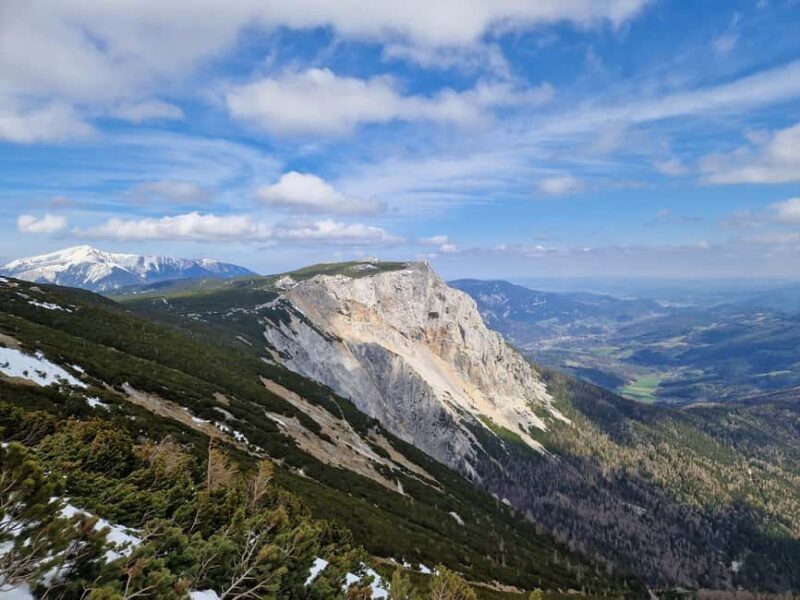 Vienna: Relaxed Alpine Experience with Guide and Transfer - The Cable Car Ride and First Views