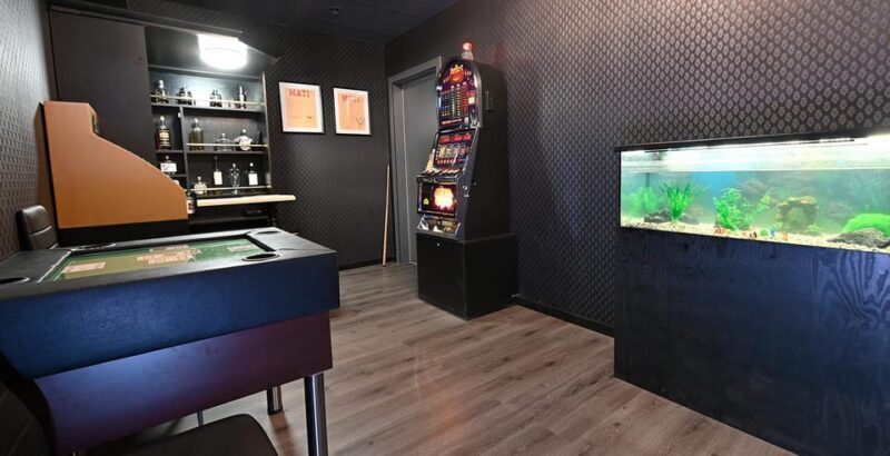 Vienna: Scavenger Escape Room Experience: Gangsta's Cage - Who Will Love It?