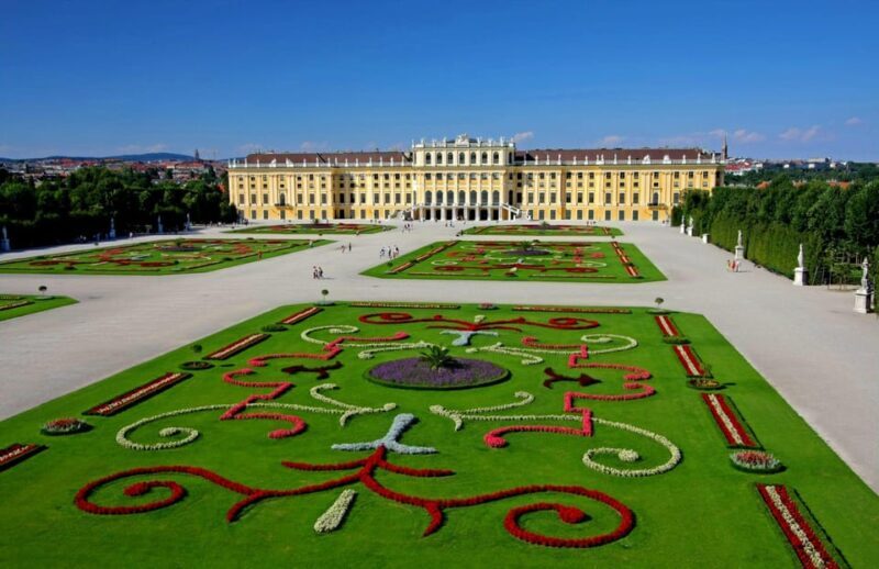 Vienna: Schönbrunn Palace and its enchanting gardens - guided tour - Key Points
