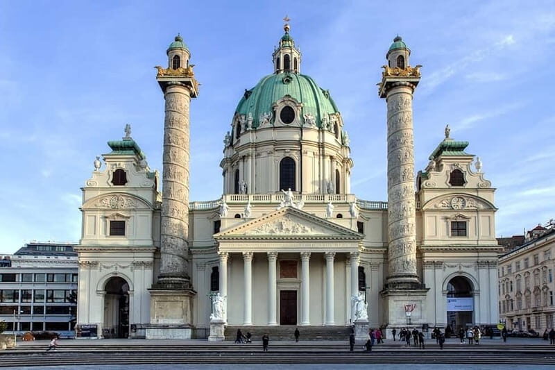 Vienna: Sightseeing Tour in an 8 seats electric classic car - A Unique Way to Discover Vienna