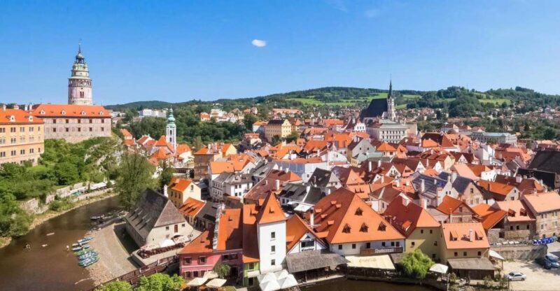 Vienna: Sightseeing Transfer to Prague via Cesky Krumlov - Frequently Asked Questions