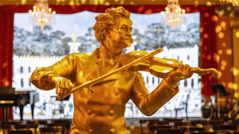 Vienna: Strauss Classical Concert with Soprano & Light Show - Key Points
