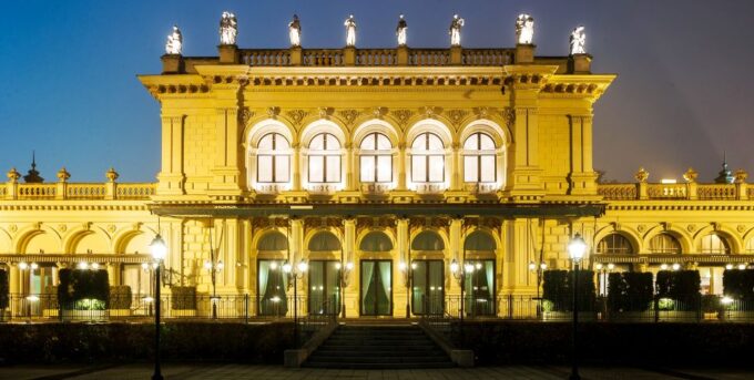 Vienna: Strauss & Mozart Concert in Kursalon With Dinner - Tips for Attendees