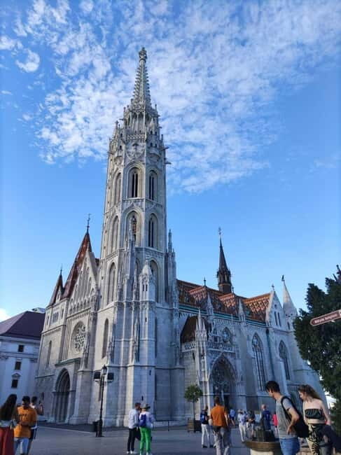 Vienna to Bratislava & Budapest Private Minivan Tour - FAQ