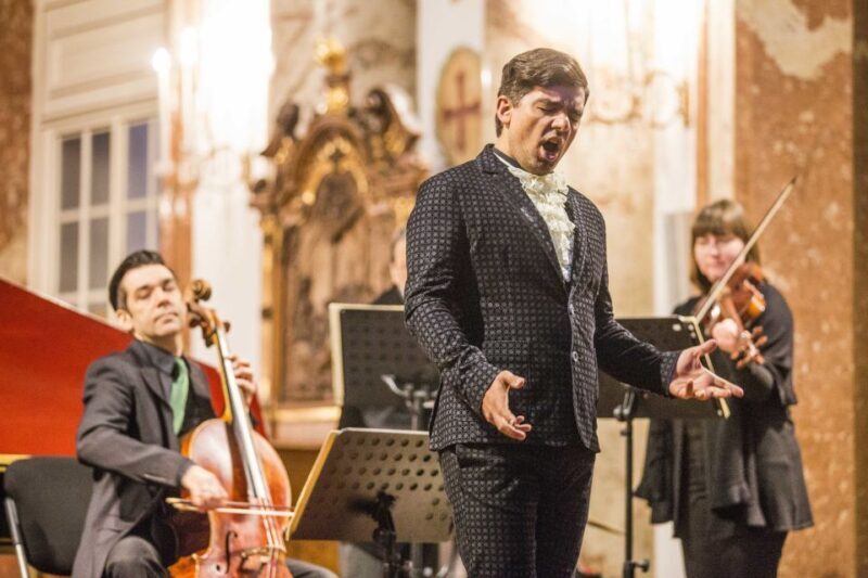 Vienna: Vivaldis Four Seasons Concert in Karlskirche - Key Points