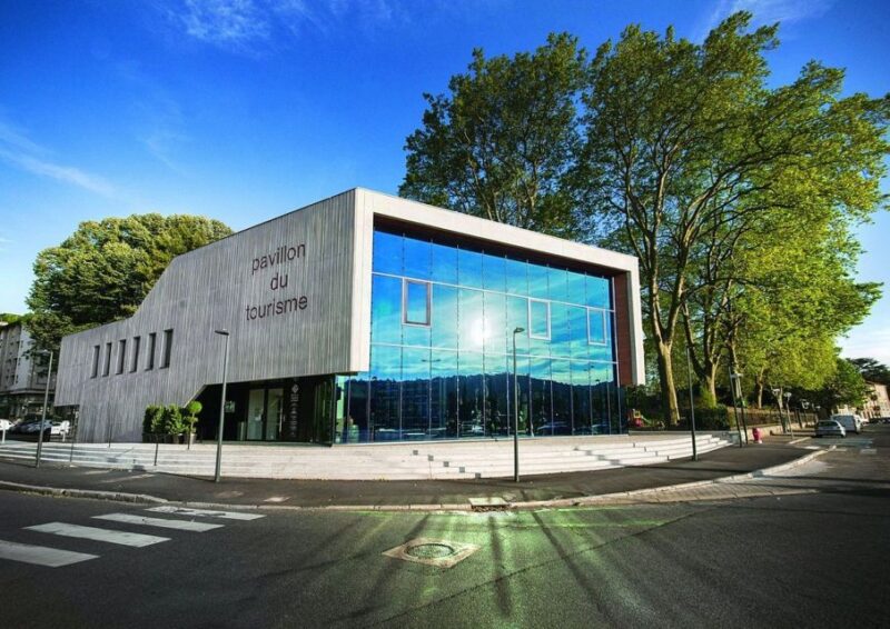 Vienne: Private Walking Tour With Guide - Pricing and Duration