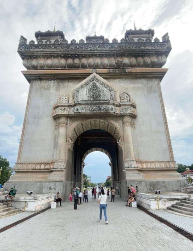 Vientiane IG tour & Patuxay monument - A Deep Dive into the Vientiane Instagram Tour & Patuxai Experience