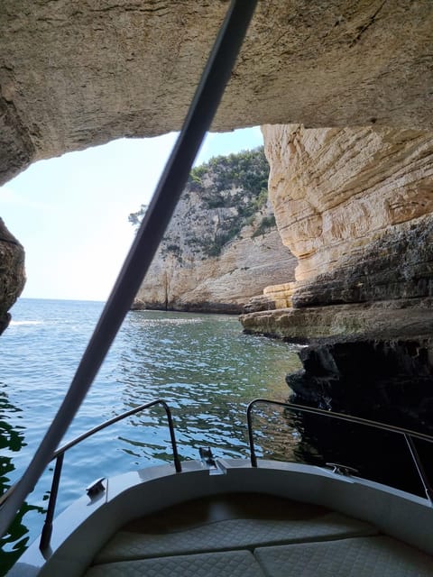 Vieste: South Coast Boat Excursion With Swim Stop - Boat Features
