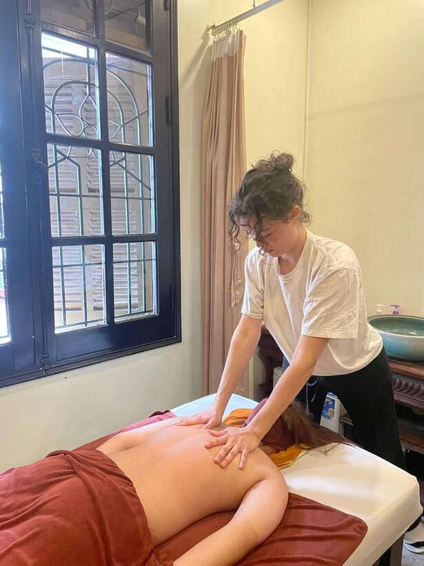 Vietnamese Deep Tissue Neck and Shoulder Massage Class - Comprehensive Techniques