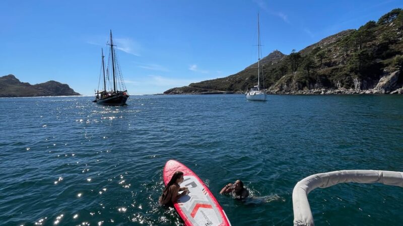 Vigo: Cíes Islands Sailboat Excursion With Skipper - Itinerary Details