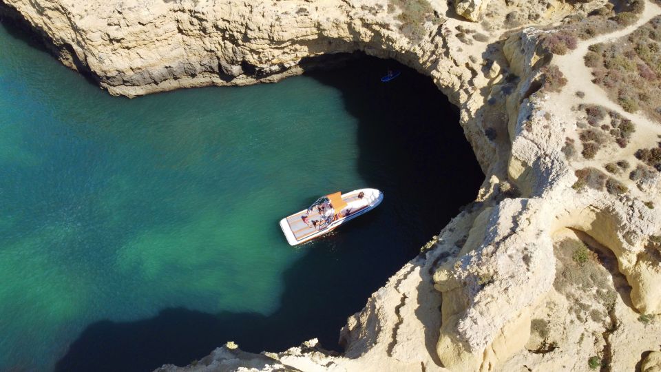 Vilamoura: Private Hire 3 Hours to Benagil Cave - Boat Specifications