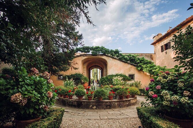 Villa Medicea Di Lilliano Tour with Wine Tasting - Introducing the Villa Medicea Di Lilliano Tour with Wine Tasting