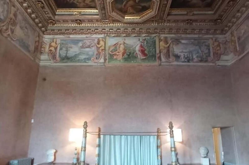 Villa Medici & Squares and Fountains Private Day Tour - Key Points