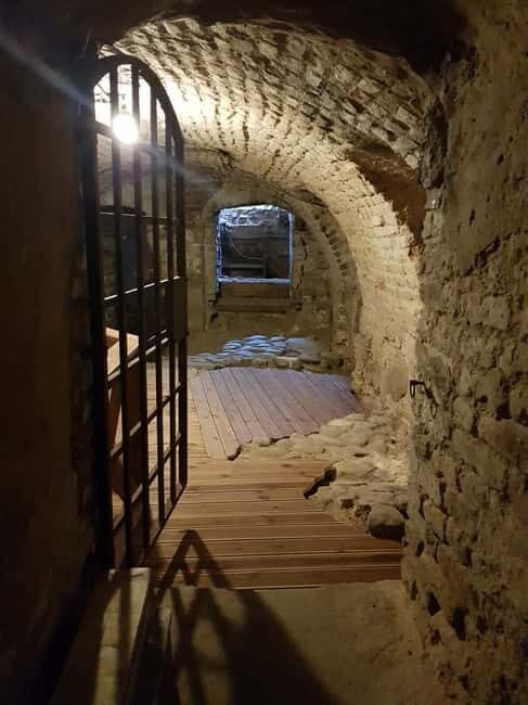 Vilnius: 2.5-Hour Catacombs Tour - An In-Depth Look at the Vilnius Catacombs Tour