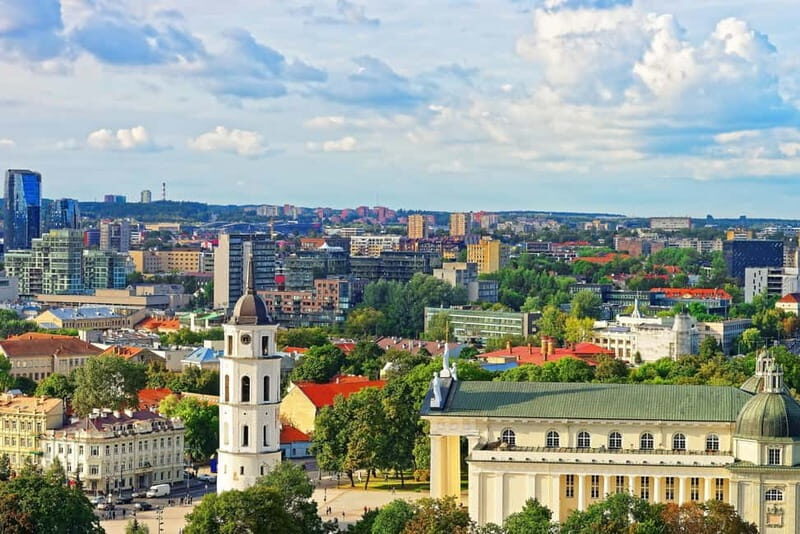 Vilnius: Express Walk with a Local in 60 minutes - Why This Tour Is a Good Deal