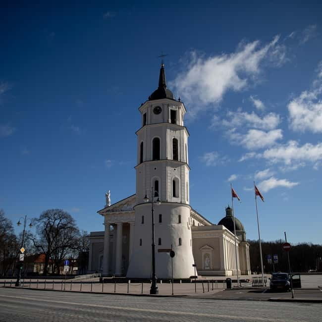 Vilnius: Private Half-Day City Tour by Minivan - Key Points