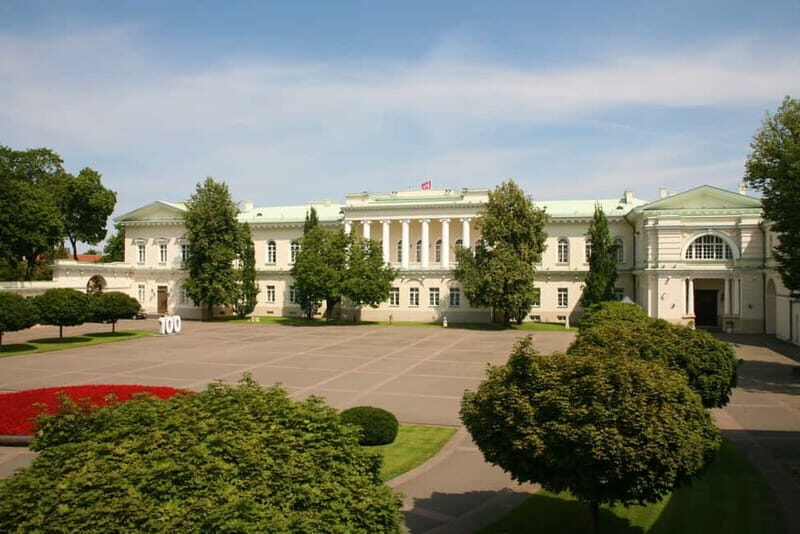 Vilnius: Then and Now Private Old Town Tour - Key Points