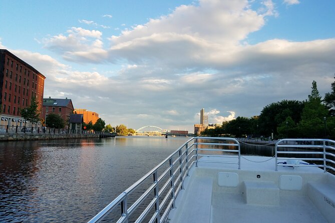 Vineyard Voyages - Floating Wine Tasting - What to Expect on the Tour