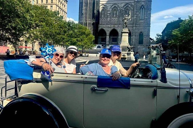 Vintage 1930 convertible! Old Montreal Tour-Private Guide -70 min - Frequently Asked Questions