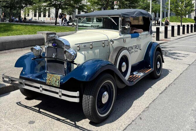 Vintage 1930 convertible ride in Old Montreal w/ old tunes-30min - Why You Might Love This Tour