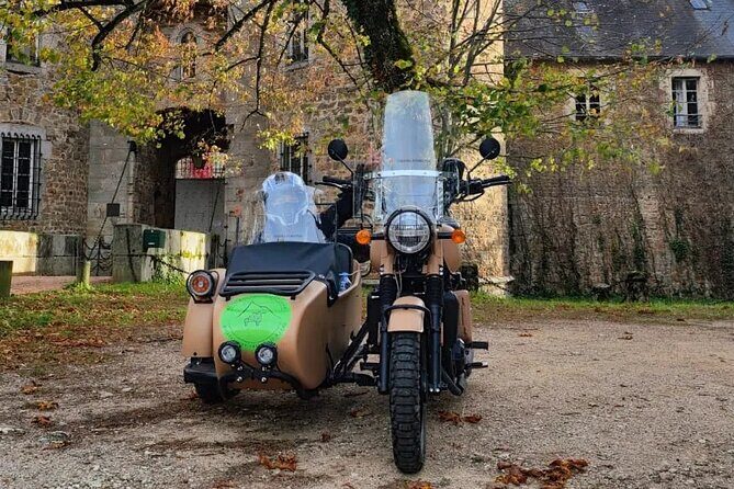 vintage sidecar ride in Auvergne - Exploring the Auvergne Vintage Sidecar Experience