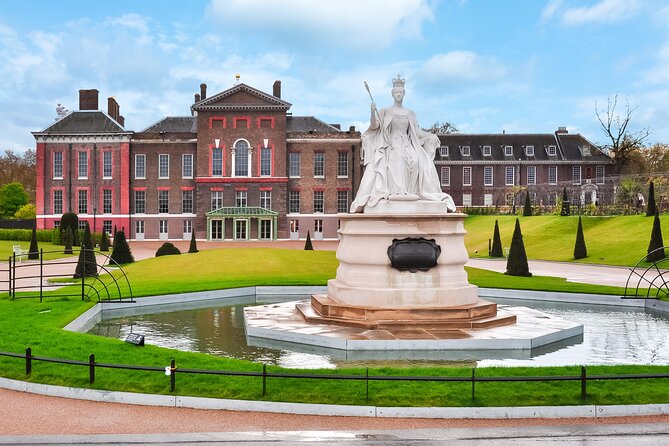 VIP Kensington Palace Tour & Royal Tea Crown Experience - Health and Accessibility