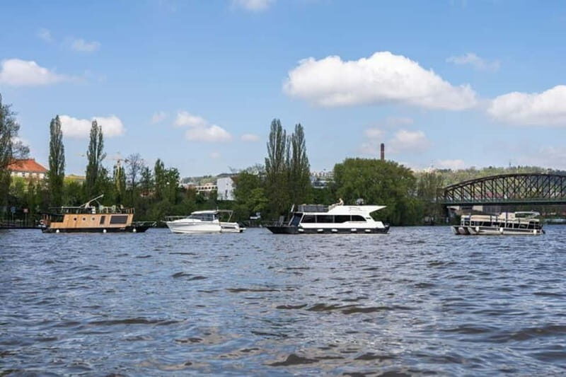 VIP Prague YachtBoat SPEED Experience: All-You-Can-Drink - FAQ
