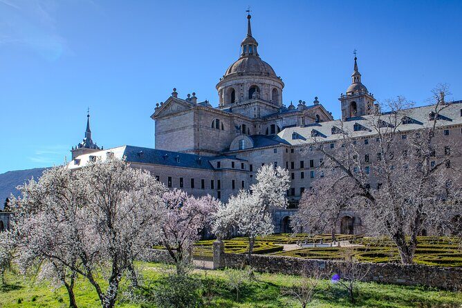 VIP PRIVATE: EL Escorial Monastery & Palace complete experience - Key Points