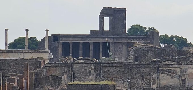 Vip Tour Pompeii Skip the Line With Archaeology Expert - Exploring Pompeiis Archaeological Wonders