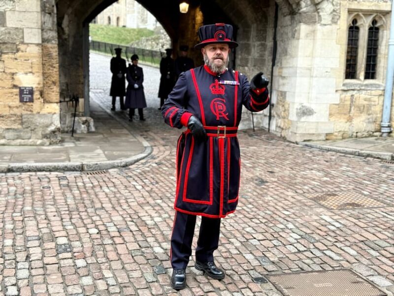 VIP Tower of London Beefeater Meet & Greet and Royal London - Potential Drawbacks