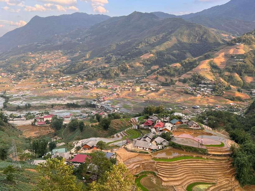 Visit All Villages and Hot Spring With Easy Riders Full Day - Taking in Lao Chai Village