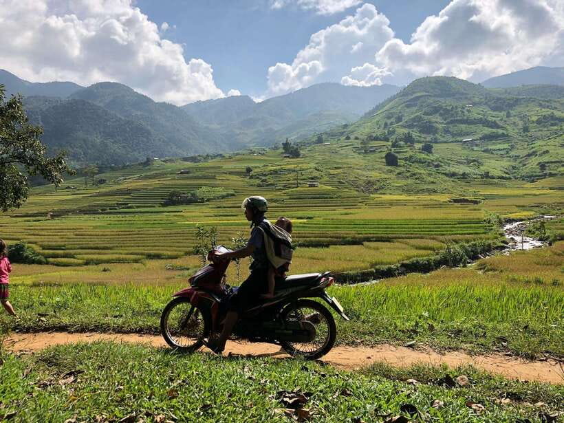 Visit All Villages and Hot Spring With Easy Riders Full Day - Venturing to Hau Thao Village