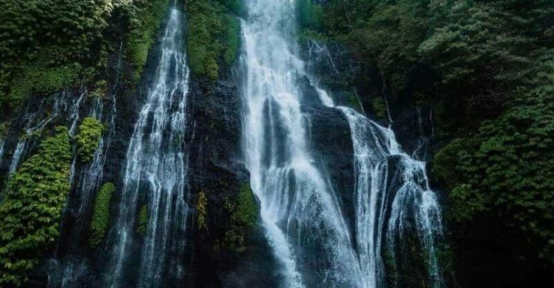 Visit Banyumala Waterfall With Tour of North Bali - Handara Iconic Gate