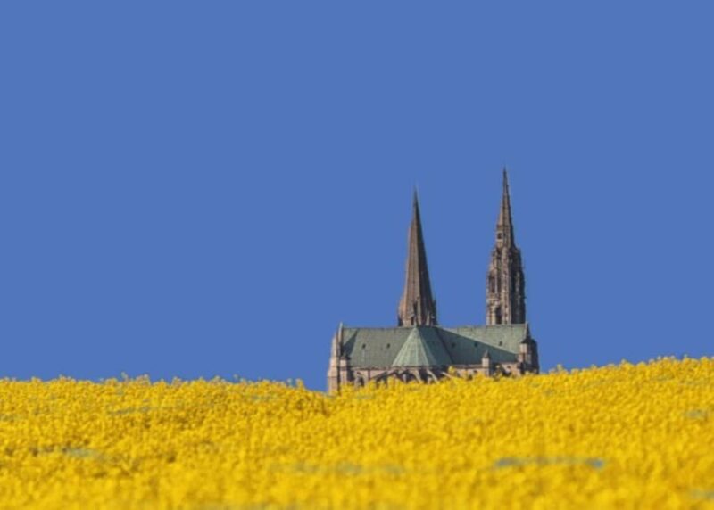 Visit Chartres Through Tales and Legends: From the Cathedral to the City! - Uncovering the Cathedrals Stained-Glass Treasures