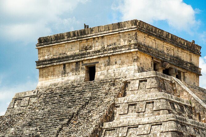 Visit Chichén Itzá and discover a real Cenote and Valladolid. Transport included - Who Will Love This Tour?
