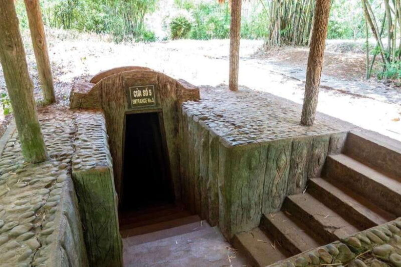 VISIT CU CHI TUNNEL IN THE MORNING OR AFTERNOON - Morning vs. Afternoon Tour Experience