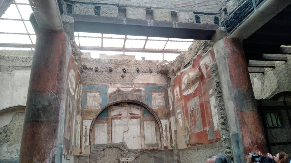 Visit Herculaneum With a Professional Guide - Key Points