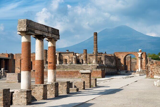 Visit of Pompei and Wine Tasting with Lunch from Amalfi - Key Points