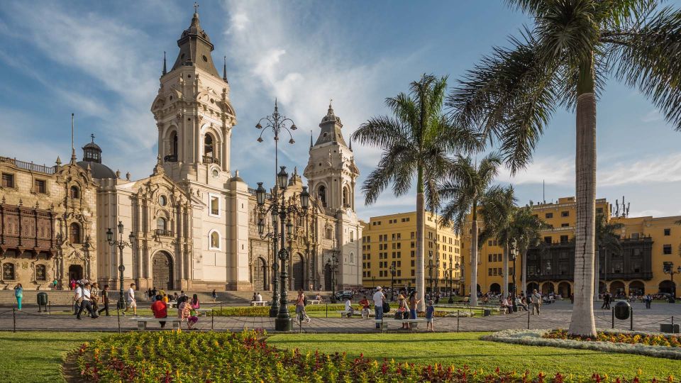 Visit Peru in 14 Days | Lima-Huacachina-Cusco-Puno-Arequipa - Group Size and Guides