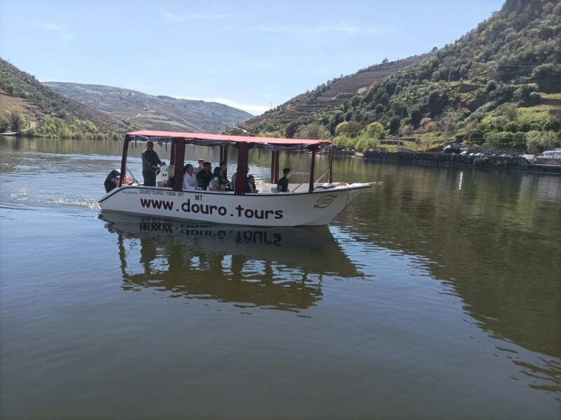 Visit Pinhão Visit and wine tasting Panoramic cruise - What to Expect from Your Pinhão Day Out