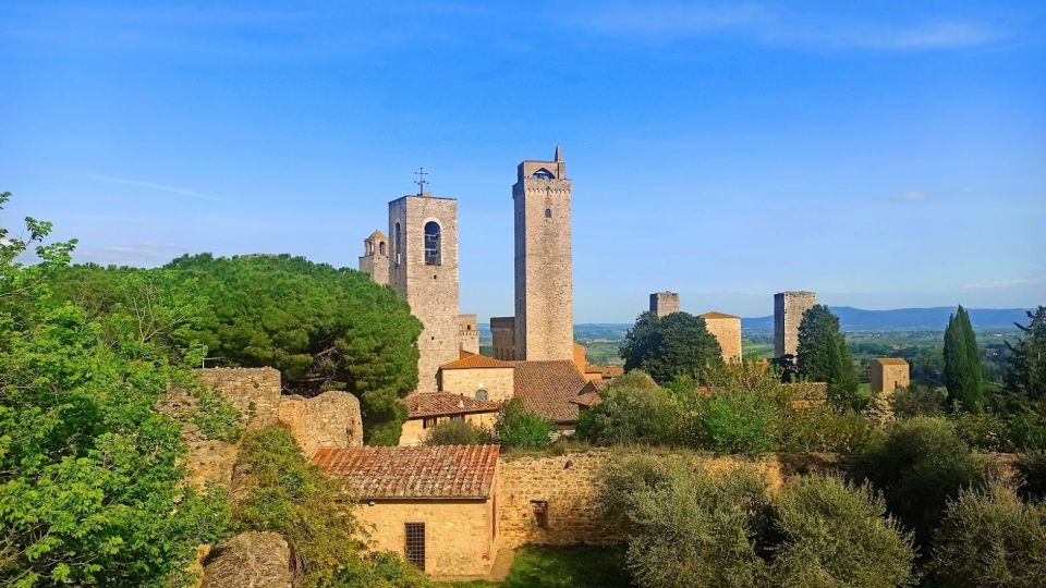 Visit Siena and San Gimignano With Lunch at a Family Farm - Included in the Tour