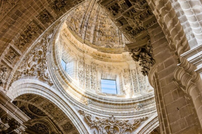 Visit to the Cathedral of Jerez and the Church of San Miguel - An In-Depth Look at the Tour
