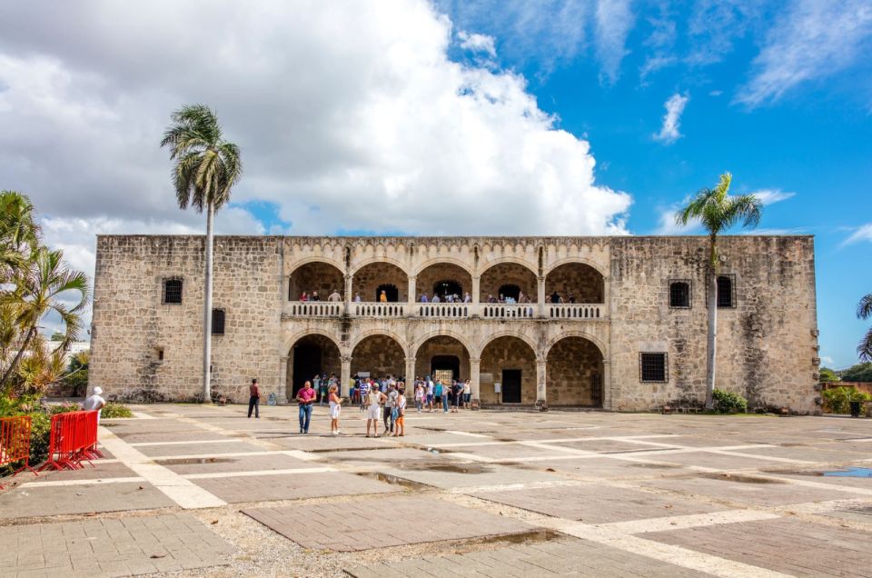 Visit to the City of Santo Domingo With Guide & Typical Food - Discovery of the New World