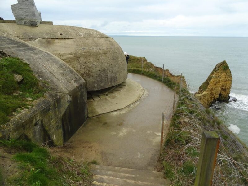 Visit With an Actor-Guide. Omaha Beach, Code Name: Overlord - Guide Background