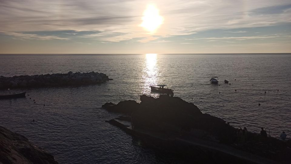 Visit Wonderland Cinque Terre in One Day - Self-Guided Tour of Manarola