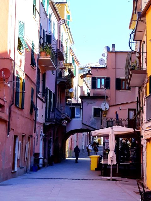 Visit Wonderland Cinque Terre in One Day - Frequently Asked Questions