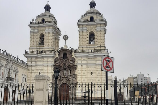 Visiting the Main Square of Lima! - Basilica and Convent of San Francisco