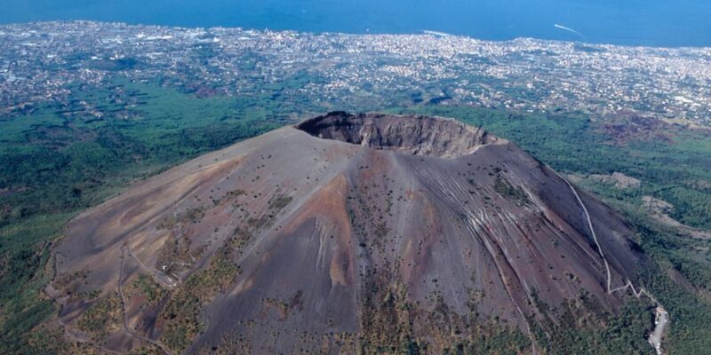 Volcano & Ruins: visit Mt. Vesuvius, Herculaneum and Pompeii - Authenticity and Value