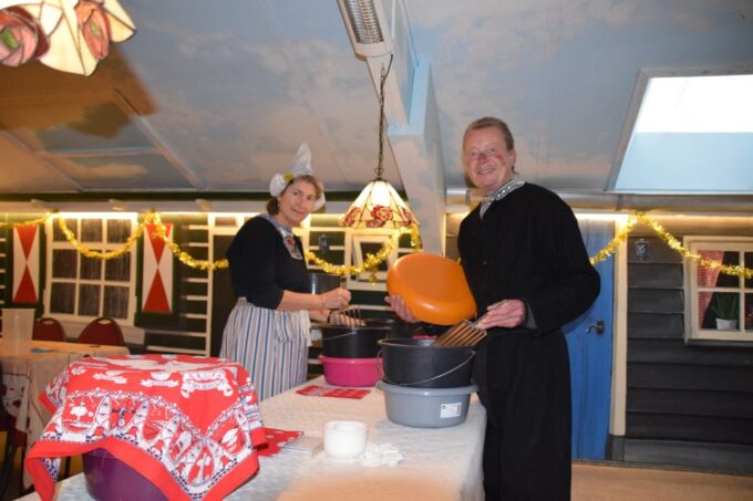 Volendam: 2.5-Hour Cheesemaking Workshop & Clog Making Tour - Accessibility Details
