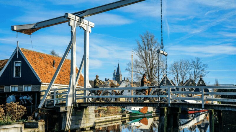 Volendam: Bike Rental including Highlights-Routes - The Value of This Bike Experience